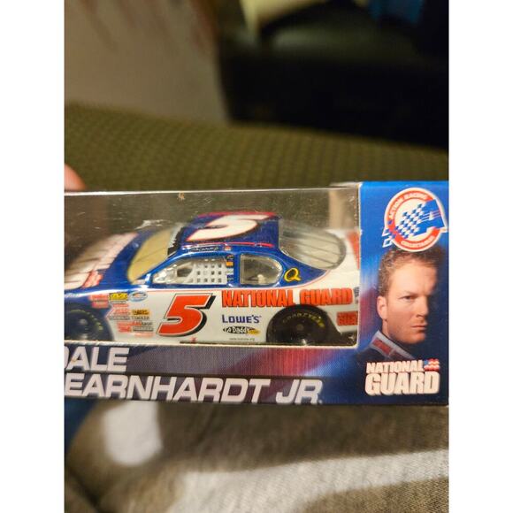 2008 Dale Earnhardt Jr. National Guard Nationwide Chevrolet Monte Carlo 1:64 - Picture 2 of 4